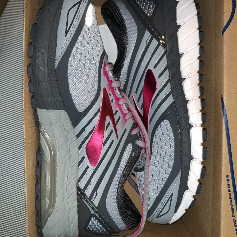 Women’s Ariel Brooks